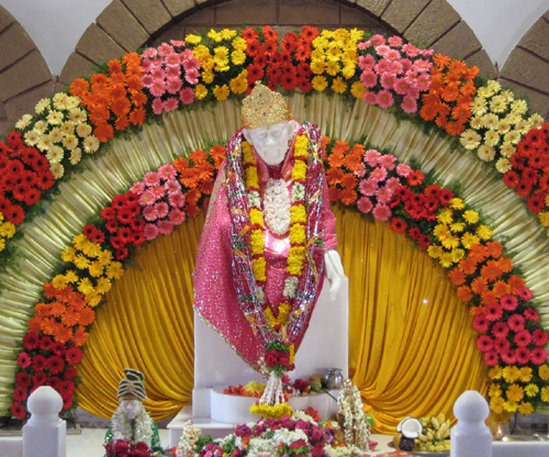 Sri Sainatha Stavana Manjari written by Sri Dasaganu Maharaj an ardent devotee of Sri Shirdi Sai Baba,  SHRI SAINATH-STAVAN MANJARI (A HUMBLE TRIBUTE OF PRAISE SHRI SAINATH)